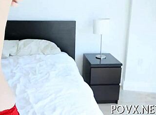 Hey, nak tengok remaja 18+ hisap macam pro?