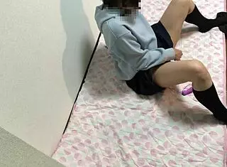 Japanese Amateur Learns Masturbation And Cums