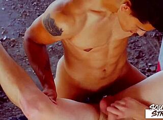 أنا مهووس بـ لوك غير ينيك التوينك الجميل في الهواء الطلق بعد ممارسة الجنس الفموي الساخن