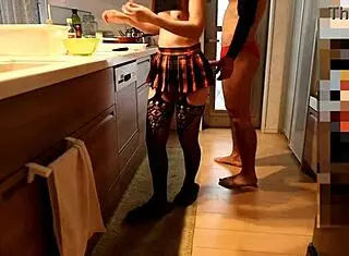 パイパン変態貧乳ヤリマン肉マンコ主婦はレシピにザ－汁。【素人中出しハメ撮り】