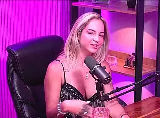 Little Blonde Naked In Studio For Bisexual Fun