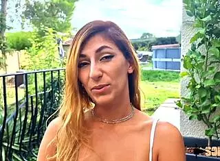 stella une belle coquine qui se fait prendre en double