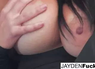 Jayden masturbates her amazing pussy solo
