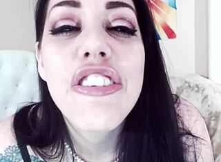 Dă-mi sperma pe față în loc de pizda soției tale, te rog!