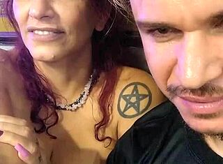 Wow, Melissa Devassa visar stora tuttar och rumpa bakom kulisserna!