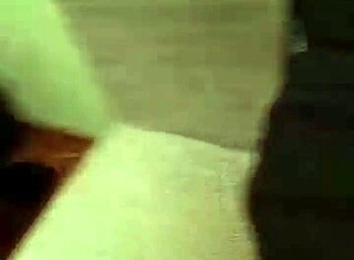 ¡Mierda, esta teen mexicana 18+ le dio el culo a su padrastro... él es tan rudo! 😱