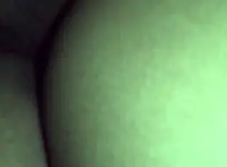 Petite Webcam Girl from Esmeraldas Shows Passion