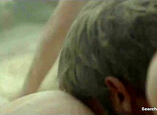 Elodie Bouchez et Marina Fois dans scène intime