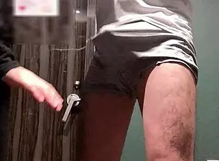 【M男の苛め方】男性閲覧禁止！綺麗な女性に長時間ペニスとボールを叩かれた結果？！