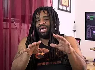 Poizon Ivy makes small cock sloppy wet