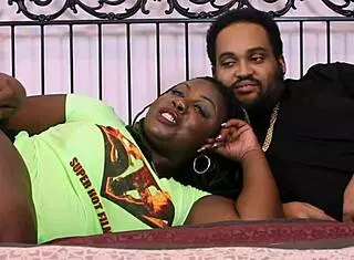 Poizon Ivy makes small cock sloppy wet