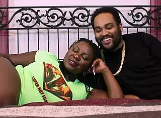 Poizon Ivy makes small cock sloppy wet