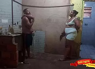 Curvy Woman Pays The Bricklayer With Her Big Ass In A Hardcore Scene