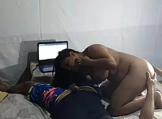 ¿sorpresa de bienvenida para mi compañero de cuarto el no se lo esperaba?