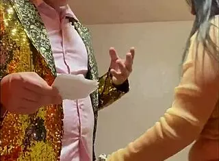 mchenry cruiser receives a blowjob during his standup comedy show