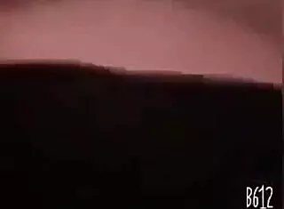 Hermanastras pervertidas disfrutan de una gran verga dentro!