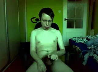 Is this wet sexy pussy making you horny?