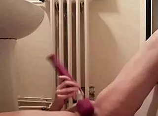 Slave gives blowjobs! 😏