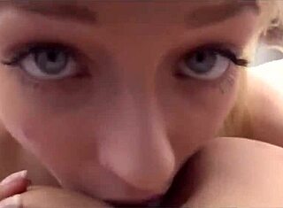 וואו, HD אלי ריי לא יכולה להפסיק עם הנקודה הצרה של שרה ונדלה! 😍