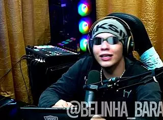 Belinha screams as ruan fingers her ass