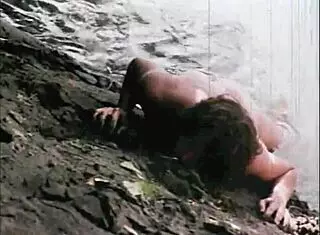 Hey, wanna see how dragonfly bangs in vintage hairy style? Got any retro tricks up your sleeve?