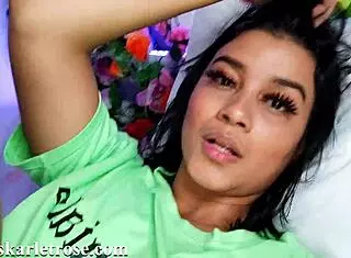 skarletrose savors wet pussy