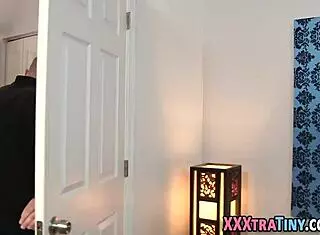 massaged teen gets facial after blowjob 😏