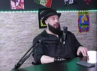 I share my experiences as a woman facing more hates in service.