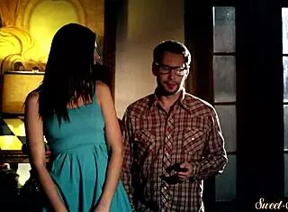 i'm watchin teen beauty get doggystyled in foursome