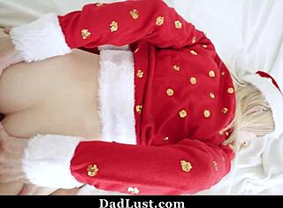 Steddatter bliver vild til jul med onkel i nærheden.