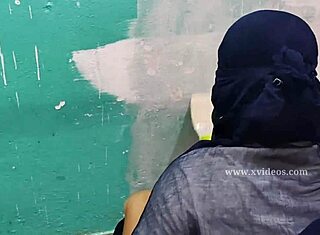 नॉर्थ इंडियन वर्कर की चूत बॉस द्वारा फक होती है, देसि प्रिया बीएफ के साथ पेनफुल मस्ती में