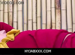 Hijabxxx - Arab Teen Wife Cheats With Trainer!