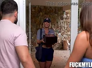 Mellanie Monroe Fucks Peter Green Hard!