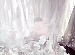 Anime Girl Leo in Mixed Bath