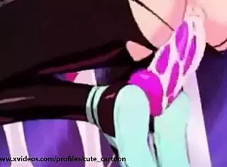 i watch gwen stacy masturbating in spiderman hentai anime