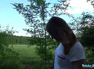 Ehi carina, vuoi scopare nei boschi con me?