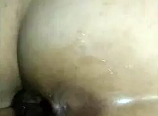 gozando na bunda da safada