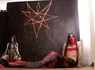 dark siren m harlot with big cock