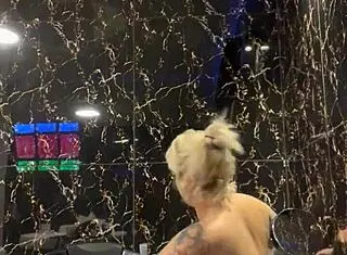 Anyone wanna jump in the jacuzzi with me for some fun?