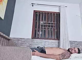 Damn, I rubbed my pussy on my friend's face while he rested!