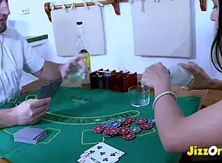 brunette slut gets her big ass full of jizz in amateur scene