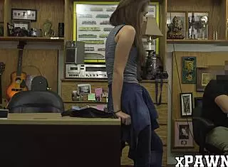 pretty woman fucks big cock in office hidden cam 😏