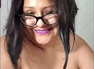 BBW WITH HUGE TITS GETS CUM ON THEM, PERRO.