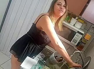 Sarah Rosa vlogs about being an actress and woman