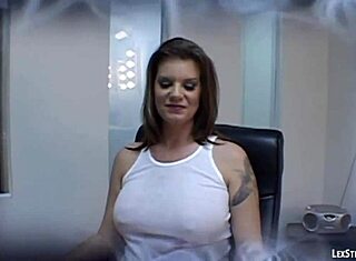 หน้าอกใหญ่ของ kayla quinn โดนครีมพายจาก bbc ของ lex steele