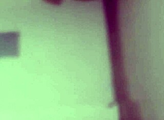 Minha esposa Varsha mostra as tetas grandes no biquíni 😍