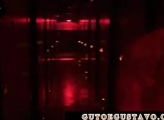 Gusttavo and Guto meet in the hotel corridors and have hot sexs