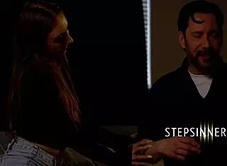 Hej, naredim karkoli za nasmeh moje ljubke pastorke