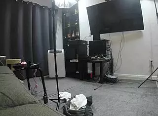 Scarlett Johnson footjob POV 2