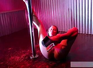 L-am călărit tare ca o târfă de spermă!